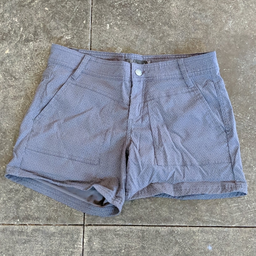 prana dark blue/grey shorts